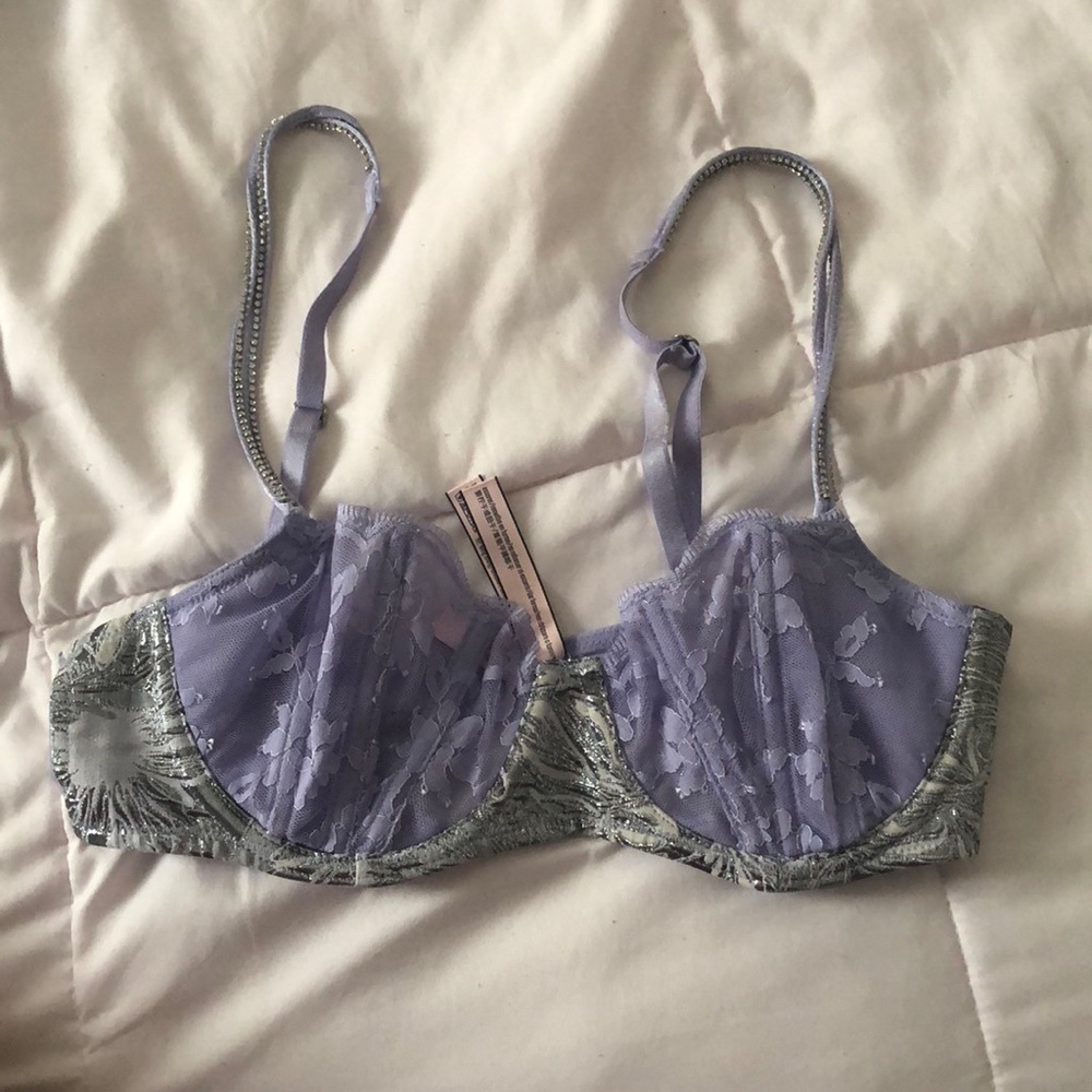 VS bra